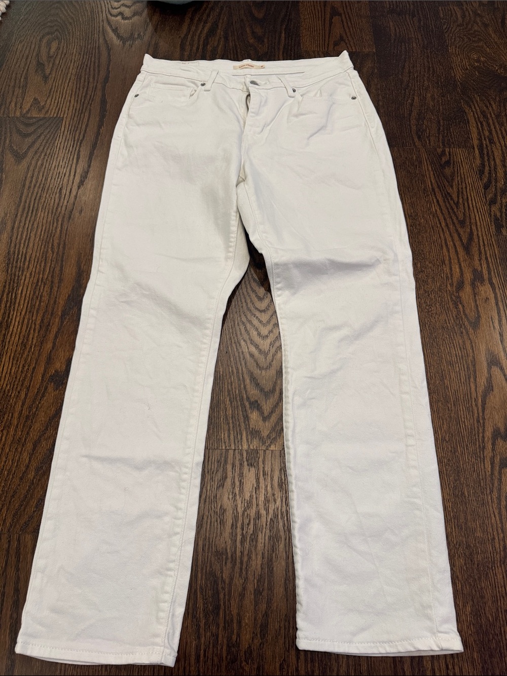 Levi's High-Rise White Straight Jeans